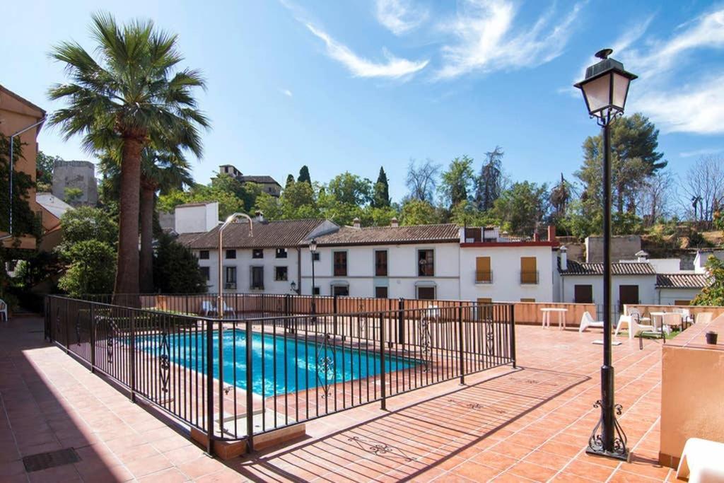 Apartamento Con Unas Maravillosas Vistas A Granada Luaran gambar