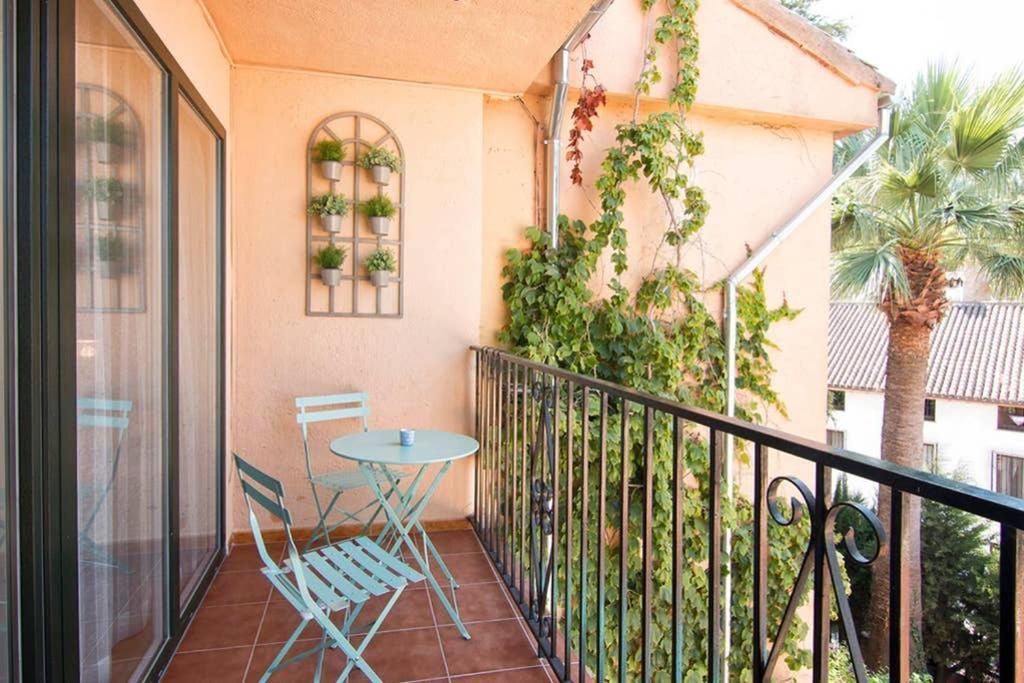 Apartamento Con Unas Maravillosas Vistas A Granada Luaran gambar